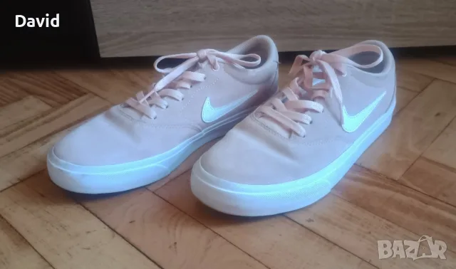 Оригинални маратонки Nike SB Charge Suede, снимка 2 - Маратонки - 56378483
