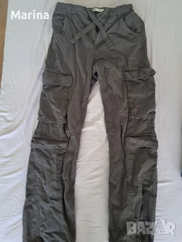 карго панталони Bershka , снимка 1