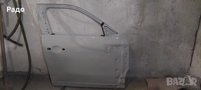 Дясна врата и лайсни с вежда Дчия Дъстър 2025