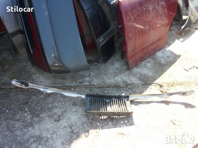 Решетка BMW E 34, снимка 2 - Части - 36100117