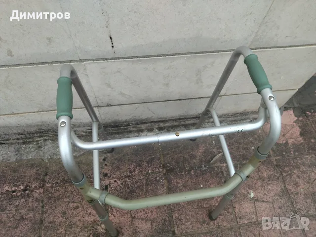 Продавам помощна проходилка , снимка 2 - Инвалидни колички - 56171515