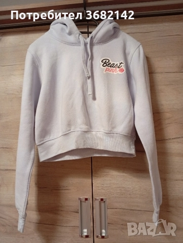 продавам дамски суичър 