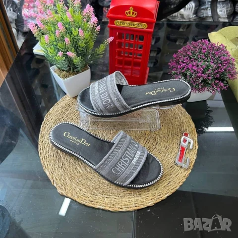 Дамски чехли на едро christian dior, снимка 2 - Чехли - 51148603