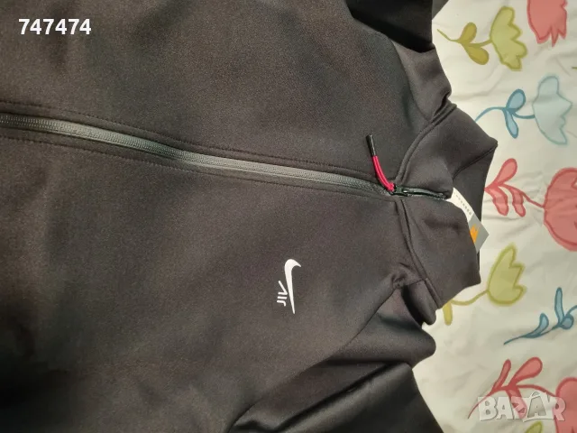 Нов спортен екип NIKE, M, снимка 3 - Спортни дрехи, екипи - 55888715