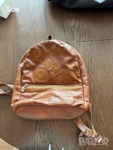 Desigual нова Дамска раница , снимка 3 - Раници - 52320905