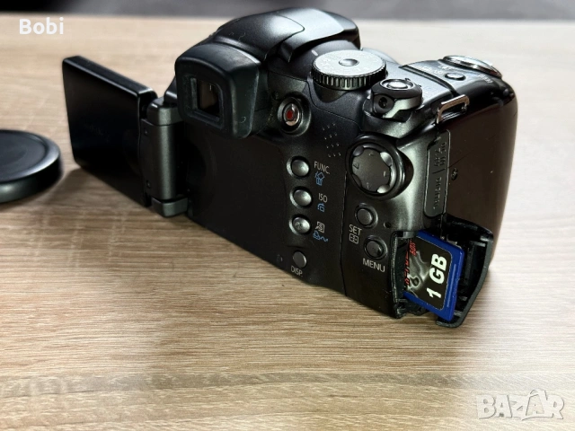 Canon PowerShot S3 IS, снимка 4 - Фотоапарати - 53474784