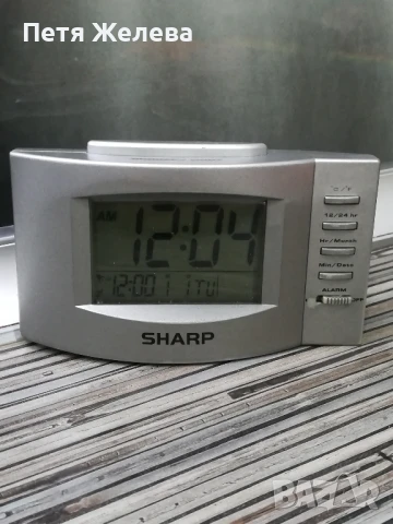 Дигитален настолен часовник SHARP (аларма,дата,температура 