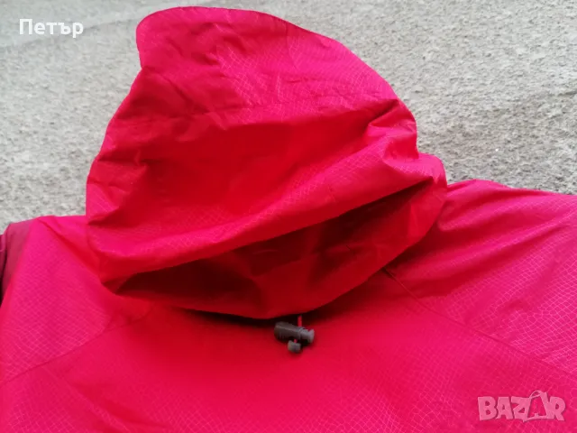 Продавам чисто ново червено малко дамско яке от две части The North Face , снимка 10 - Якета - 48406268