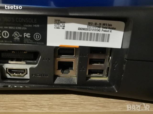 Xbox 360 Slim с 3 джойстика и дискове с 5 игри., снимка 3 - Xbox конзоли - 52646750