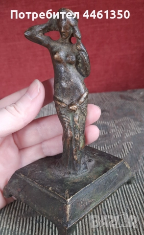 Старинна бронзова скулптура на Венера,която реше косата си, снимка 3 - Антикварни и старинни предмети - 51865041