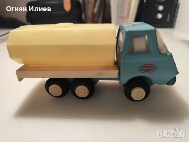 Соц ламаринено камионче цистерна , снимка 3 - Коли, камиони, мотори, писти - 55963288