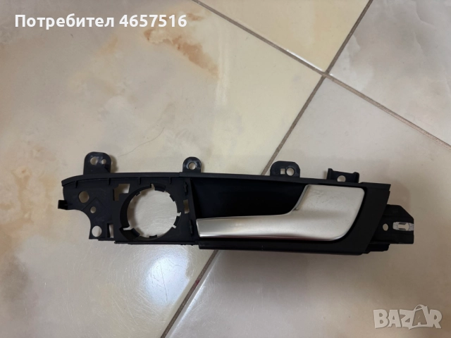 Вътрешна дръжка на задна дясна врата на Ауди Audi A3 само за 20лв. 8P4839020D