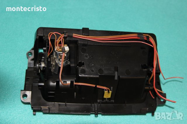 Пепелник BMW E90 E91 Serie 3 (2004-2008г.) E 90 E 91 / запалка, снимка 3 - Части - 42209703