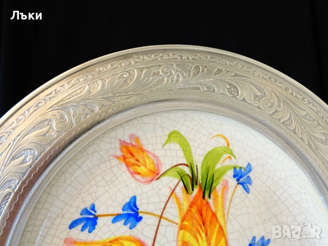 Порцеланова чиния с калаена рамка,цветя. , снимка 2 - Антикварни и старинни предмети - 52344416