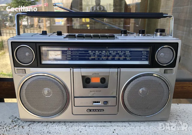 радиокасетофон Sanyo M9930K-Silver