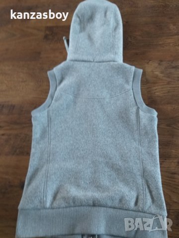 hugo boss green - страхотен дамски елек С, снимка 11 - Елеци - 44184306