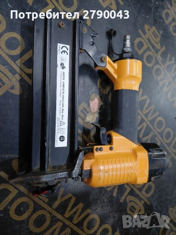 такер пневматичен 