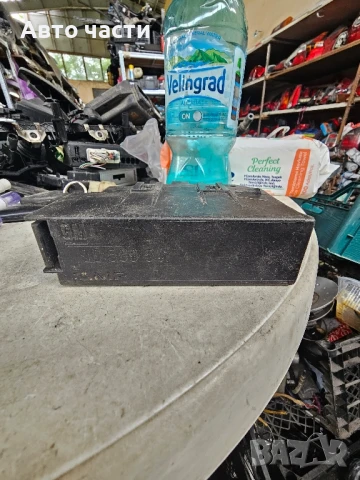 OPEL MERIVA A КУТИЯ ЗА ПРЕДУПРЕЖДЕНИЯ 90589541