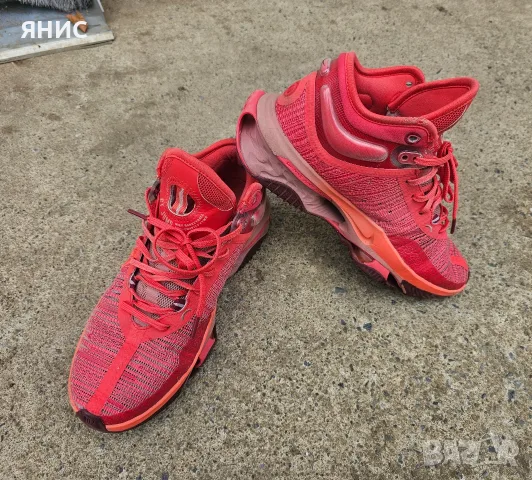 ОРИГИНАЛНИ МАРАТОНКИ NIKE. ПЕРФЕКТНИ.