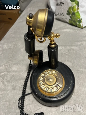 стар руски телефон 