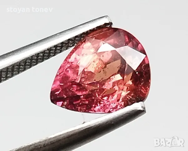 Рядък Падпараджа сапфир 1.55кт! Сертифициран! Нов!