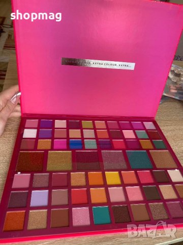 Палитра Revolution XL , снимка 2 - Декоративна козметика - 42684297