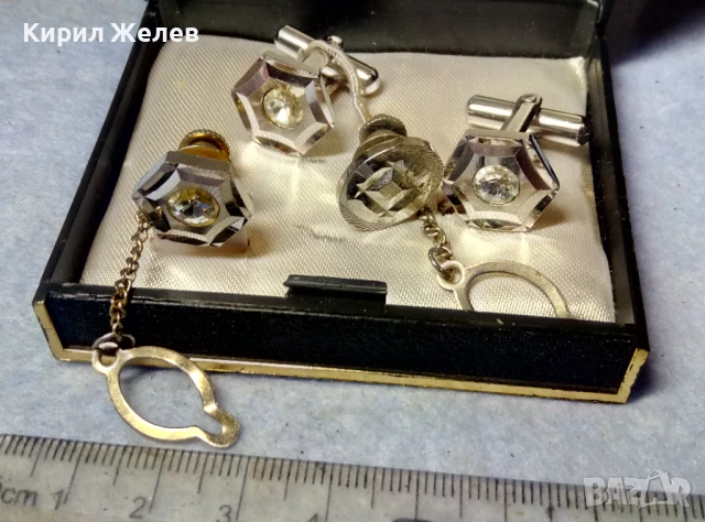 MONARCH Стар ЛУКСОЗЕН КОМПЛЕКТ БУТОНЕЛИ с 2 ИГЛИ За ВРАТОВРЪЗКИ с ФАСЕТИРАНИ КРИСТАЛИ 19014