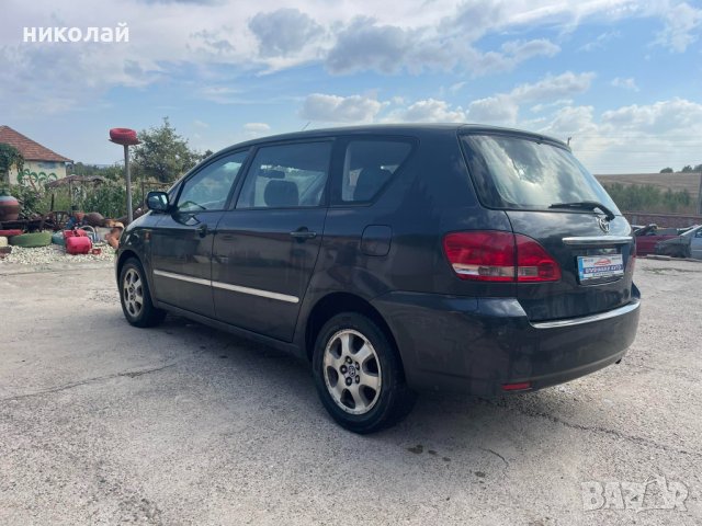 Toyota Avensis Verso 2.0 116к, снимка 5 - Автомобили и джипове - 42332004