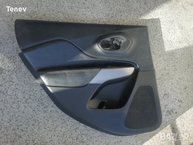 Jeep Cherokee 2019 оригинална задна лява кора на врата OEM Джип Чероки