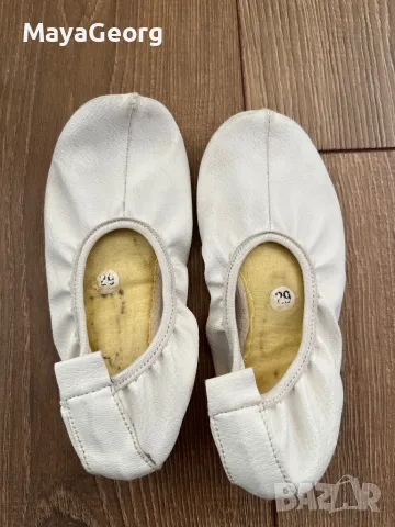 Детски пантофи и цвички за гимнастика, снимка 10 - Детски пантофи - 50265074