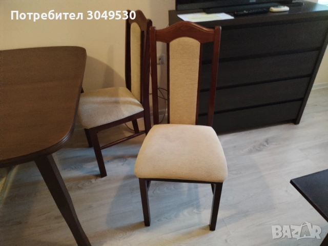 Разтегателна дървена маса с 4 стола + Холна масичка, снимка 3 - Маси - 53438390