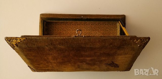 Стара кутия, снимка 10 - Антикварни и старинни предмети - 41875834