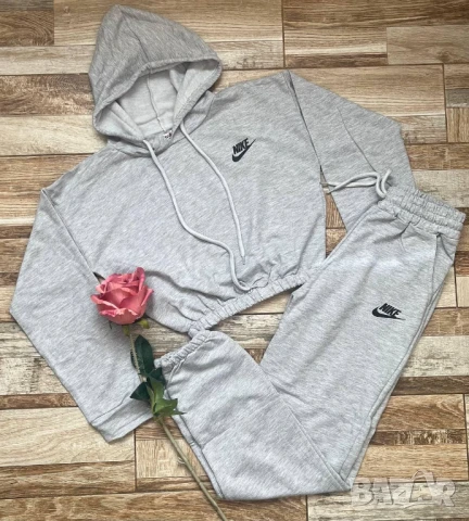 дамски екипи найк, снимка 2 - Спортни екипи - 50771720