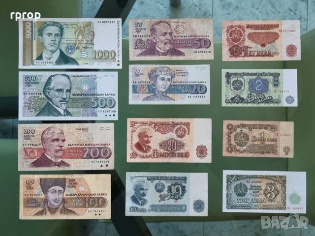 Много запазени стари банкноти . България. 12 броя . 100,500, 1000 и 3 лев 1951 г. са UNC. 