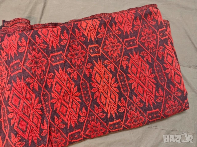 продавам червен килим / покривало за легло Нов. , снимка 2 - Други - 51703111