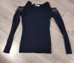 Продавам блуза рипс с дълъг ръкав и голи рамене , снимка 1 - Блузи с дълъг ръкав и пуловери - 38822239