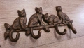 Чугунена закачалка–4 Котета., снимка 2