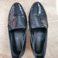 Дамски обувки лачени , снимка 3 - Дамски ежедневни обувки - 41716933