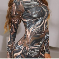 Секси рокля с дълъг ръкав с абстрактни вълнички, снимка 1 - Рокли - 44597065