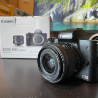 Продавам фотоапарат Canon M50 mark II (premium vlogger kit), снимка 4 - Фотоапарати - 44820128