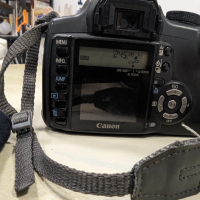 Canon EOS 350D + подарък ТРИПОД +  батерия, зарядно, чанта, кабел и каишка., снимка 2 - Фотоапарати - 44822321