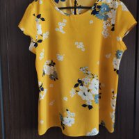 лятна жълта блузка на цветя , снимка 1 - Тениски - 42018027
