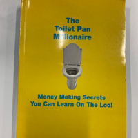 Книга на английски език: ‘The toilet pan millionaire’, автор John Harrison, снимка 1 - Други - 36487794