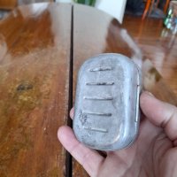 Стара алуминиева сапунерка, снимка 3 - Други ценни предмети - 44355496