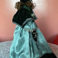 Порцеланова кукла със стойка , снимка 6 - Кукли - 39267921