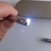 лазерна показалка професионална метална в метална кутия стабилна и истинска дълга с фенерче лед и , снимка 4 - Други - 35854379
