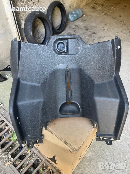 Piaggio MP3 вътрешна пластмаса, снимка 1