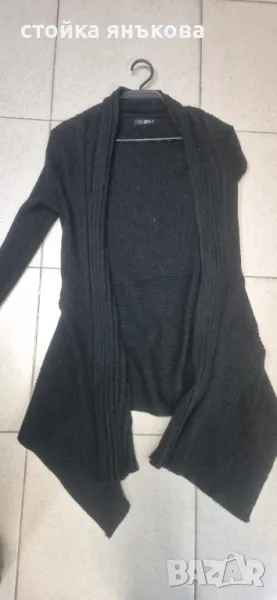 Елегантна дамска черна финноплетена жилетка, снимка 1