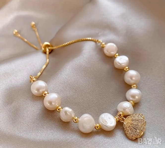 Гривна от изкуствени перли с мидички, снимка 1