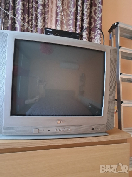 LG телевизор , снимка 1